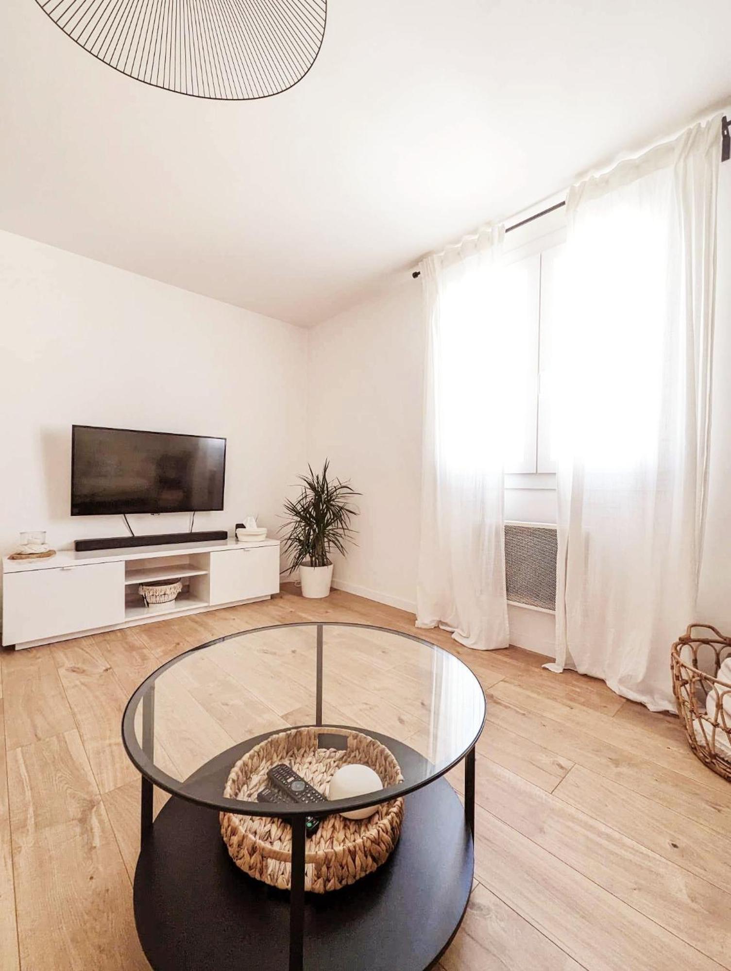 Parenthese Entre Pic Saint Loup Et Vignes - Meuble De Tourisme 3 Etoiles Apartment Les Matelles Exterior photo